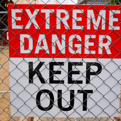 5 must-have warning signs at the workplace